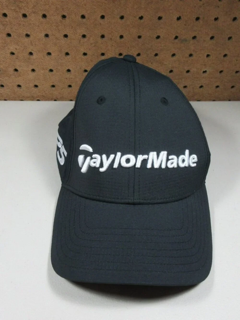 TaylorMade mens gray Sim tp5 strapback golf hat OS EUC